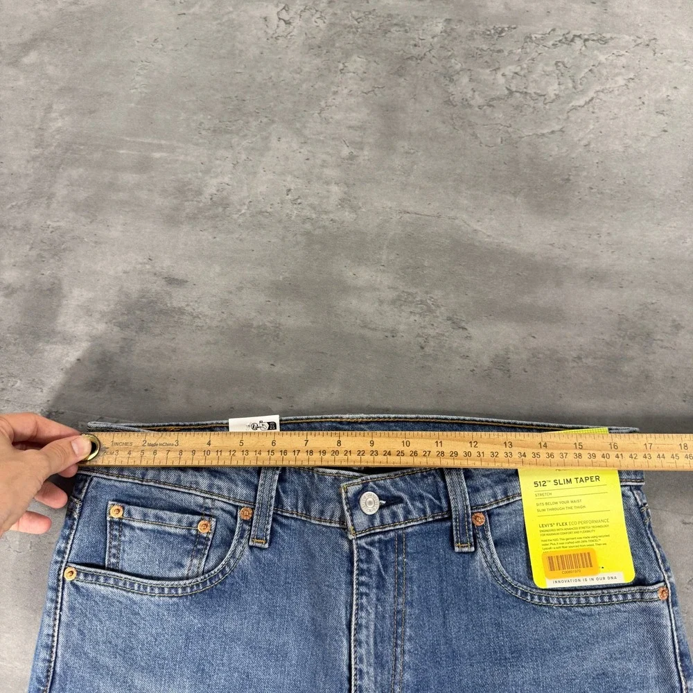 Levi's Jeans Mens 33x32 512 Slim Taper Light Wash Blue Levi's Flex Stretch NEW